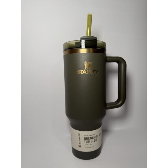 Stanley Cypress Green Fall Refresh 40oz Flowstate Quencher H2.O Tumbler BNWT - Picture 1 of 7